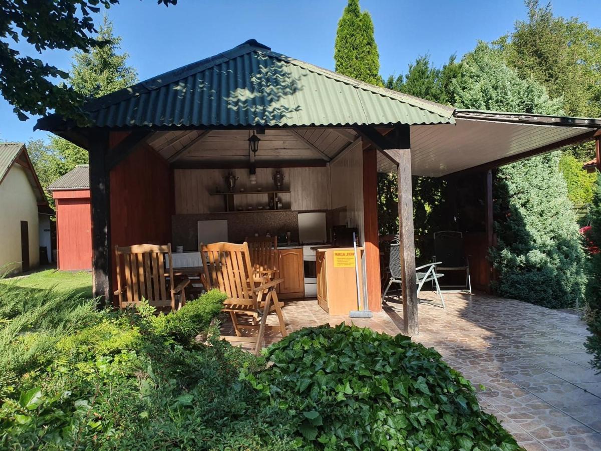Domki U Robsona Świerzno Exteriér fotografie